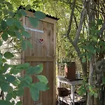 Treehouse Escape * Kvaerndrup