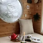 Campingplatz Treehouse Escape *