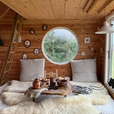 Treehouse Escape Κάμπινγκ