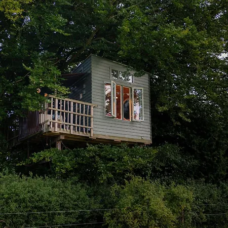Treehouse Escape *