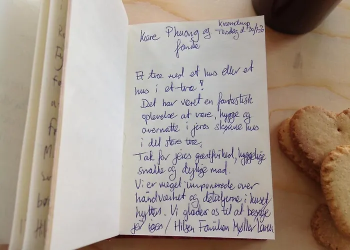 Treehouse Escape Κάμπινγκ *